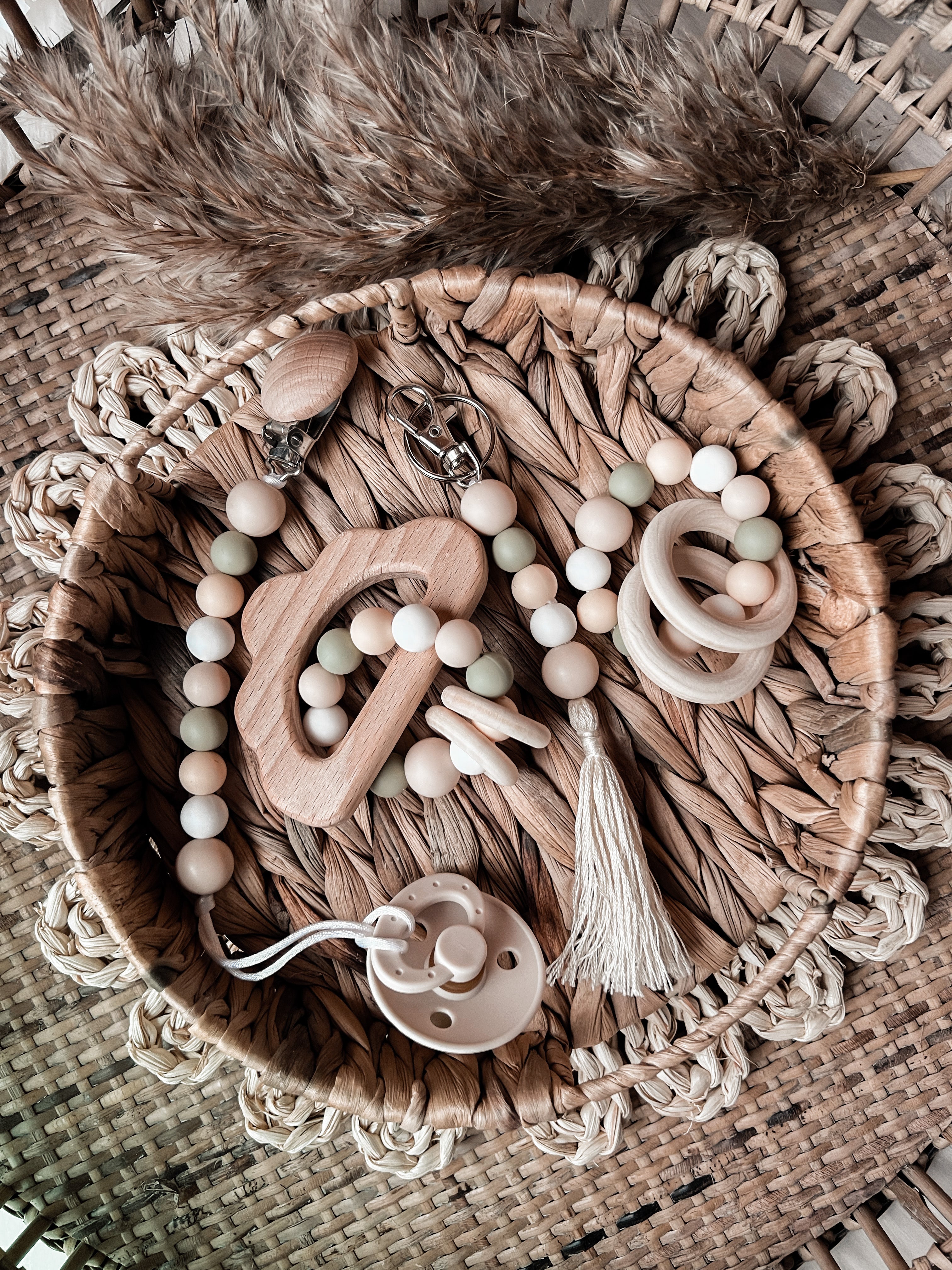 4pc Cloudy Sage Pacifier Clip Gift Set - EllaLaine